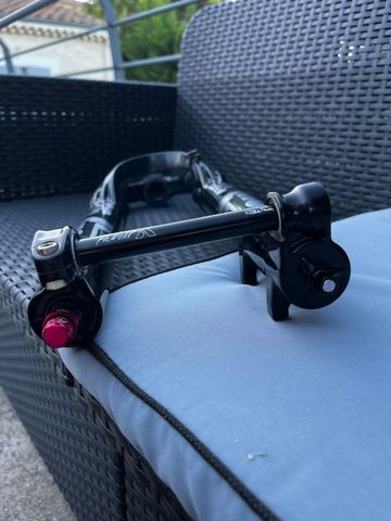 Fox 36 Elite Grip2 Fork 2024 bike usato — immagine 4 di 5