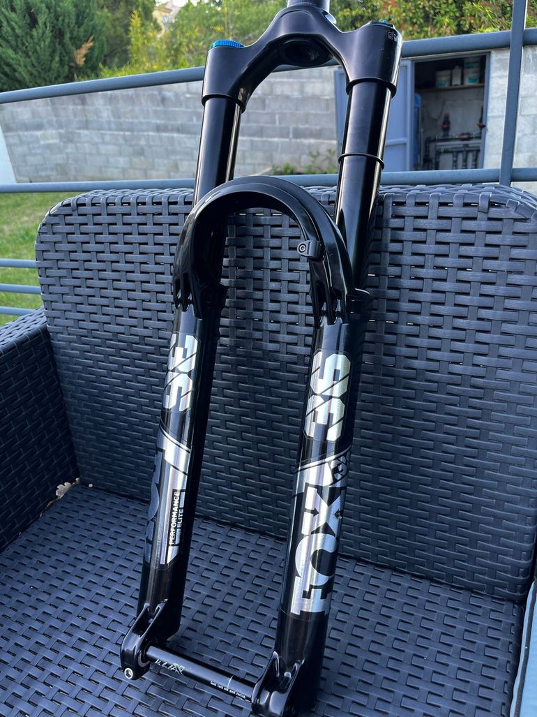 Used Fox 36 Elite Grip2 Fork 2024 bike — image 2 of 5