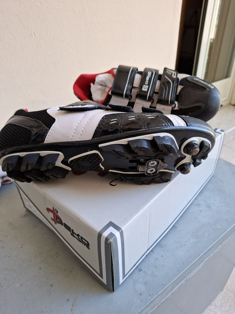 Used Deko Sports Scarpe MTB 2022 bike — image 2 of 3