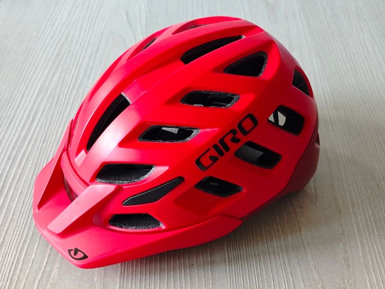 Used Giro Casco MTB / ciclismo rosso taglia S 51-55 cm bike — image 2 of 9