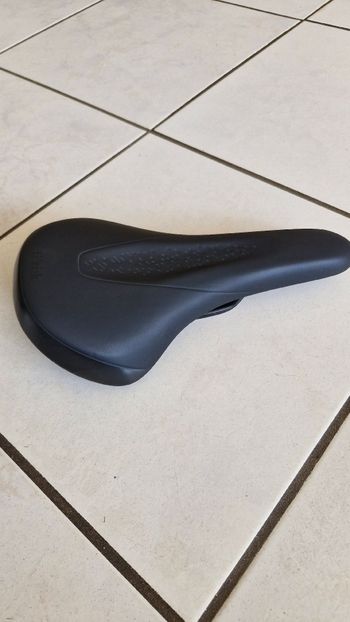Used Fizik Terra Alpaca X5 Saddle 2025 bike