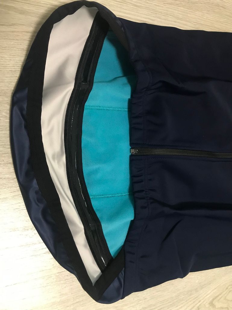 Used Ale cycling Ale RainProtec Team Movistar Tamanho L bike — image 2 of 6