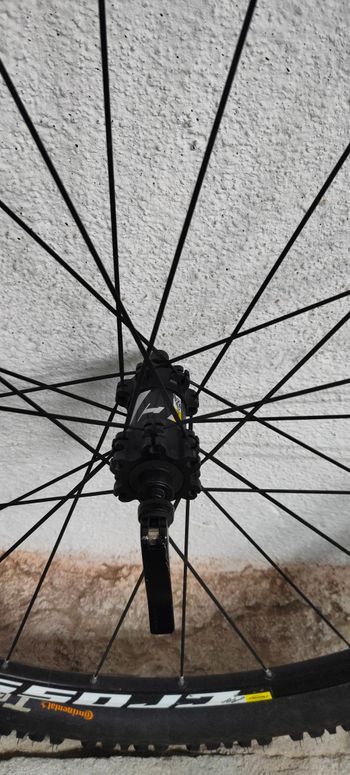 Used Mavic Crossroc WTS 29" Tubeless Ready 2018 bike — image 6 of 6
