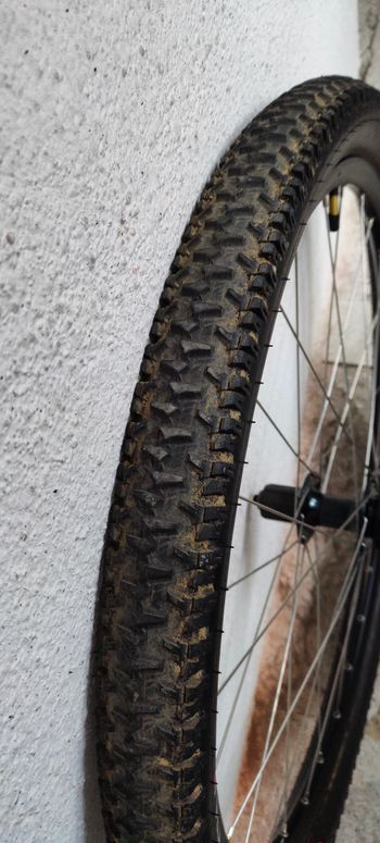 Used Shimano Rear Wheel 27.5" with 9v-12v Hub + Hutchinson Python2 Tire 27.5"x2.25 bike — image 3 of 6