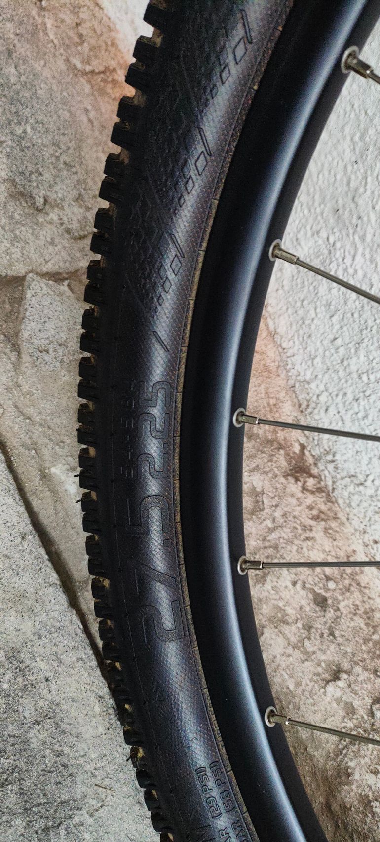 Used Shimano Rear Wheel 27.5" with 9v-12v Hub + Hutchinson Python2 Tire 27.5"x2.25 bike — image 5 of 6