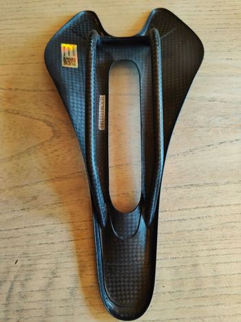 Used générique Carbone Saddle bike — image 2 of 3