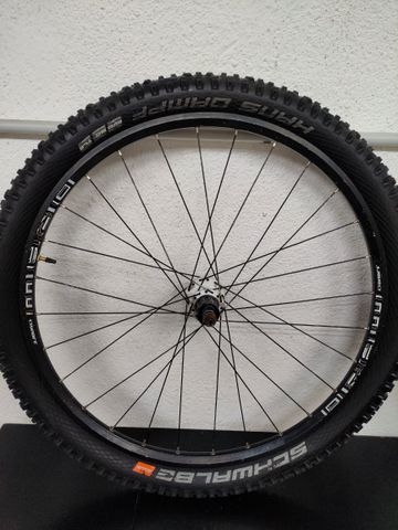 Used OnOff Draw Black Rims White Hubs 26x2.35 Wheels