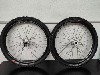 Used OnOff Draw Black Rims White Hubs 26x2.35 bike — image 2 of 6