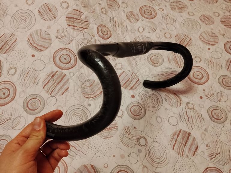 Used Fsa K-Force Compact Handlebar 400mm ø 31.8mm bike — image 9 of 12