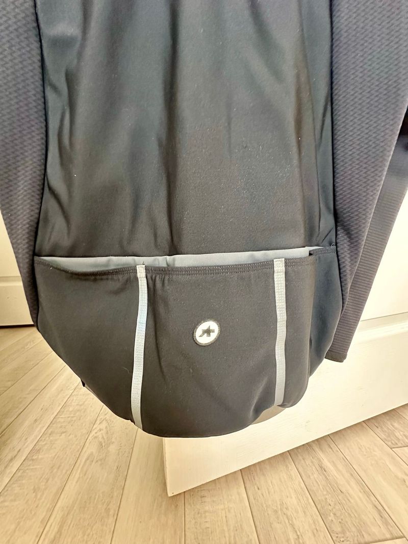 Gebrauchtes Assos Ultraz Winter Jacket S11 2025 bike — Bild 4 von 5
