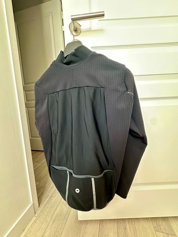 Gebrauchtes Assos Ultraz Winter Jacket S11 2025 bike — Bild 3 von 5