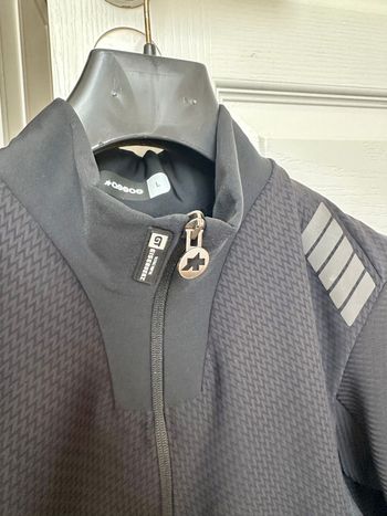 Used Assos Ultraz Winter Jacket S11 2025 bike — image 2 of 5