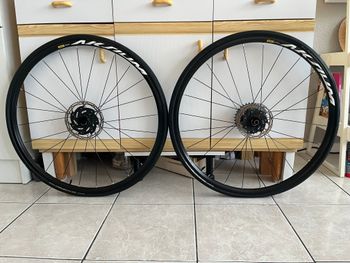 Used Mavic Aksium bike