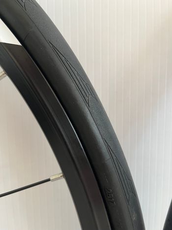 Used Mavic Aksium bike — image 3 of 6