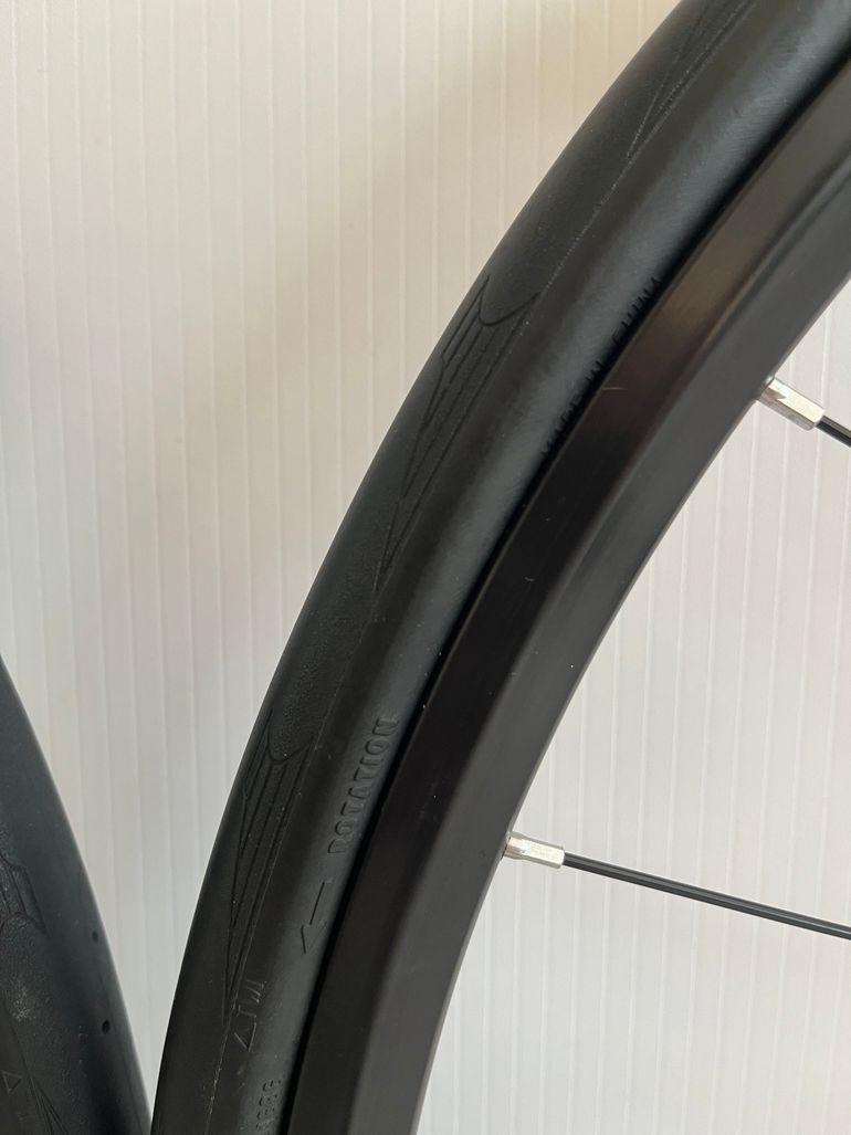 Used Mavic Aksium bike — image 4 of 6