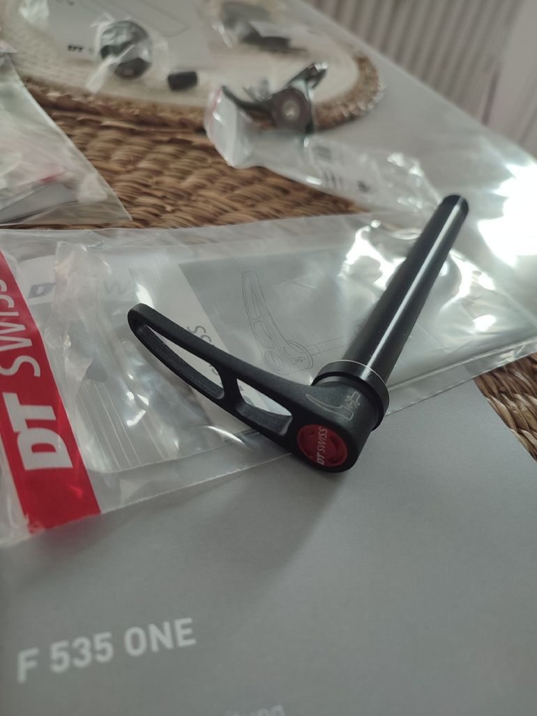 Used Dt Swiss F535 one bike — image 6 of 9