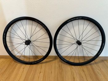 Used Shimano Dura Ace C36 Tubular bike — image 4 of 4