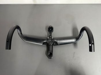 Used Roval Manubrio Rapide 42 c/c + Attacco S-Works 2024 bike — image 7 of 13