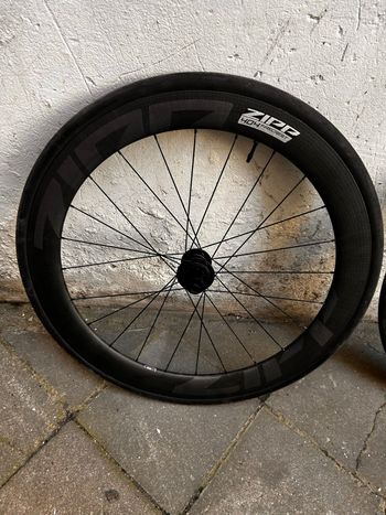 Used Zipp 404 Firecrest Carbon Tubeless Disc Wheel 2025 bike — image 2 of 6
