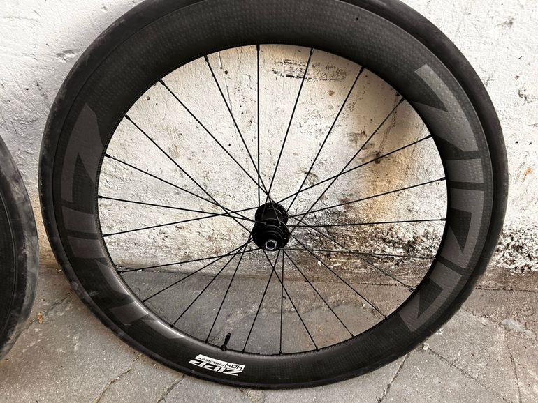 Used Zipp 404 Firecrest Carbon Tubeless Disc Wheel 2025 bike — image 4 of 6