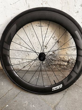 Used Zipp 404 Firecrest Carbon Tubeless Disc Wheel 2025 bike — image 5 of 6