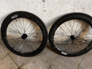 Used Zipp 404 Firecrest Carbon Tubeless Disc Wheel 2025 bike