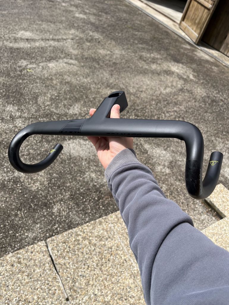 Used Colnago CC.01 Regular Integrated Carbon Handlebars 2025 bike — image 1 of 8
