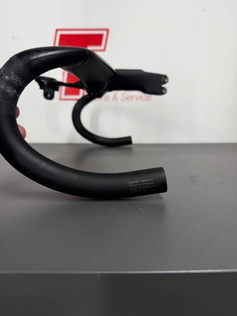 Used Roval Manubrio Rapide 40 c/c + Attacco S-Works 100mm 2024 bike — image 6 of 12
