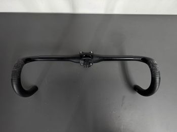 Used Roval Manubrio Rapide 40 c/c + Attacco S-Works 100mm 2024 bike — image 2 of 12