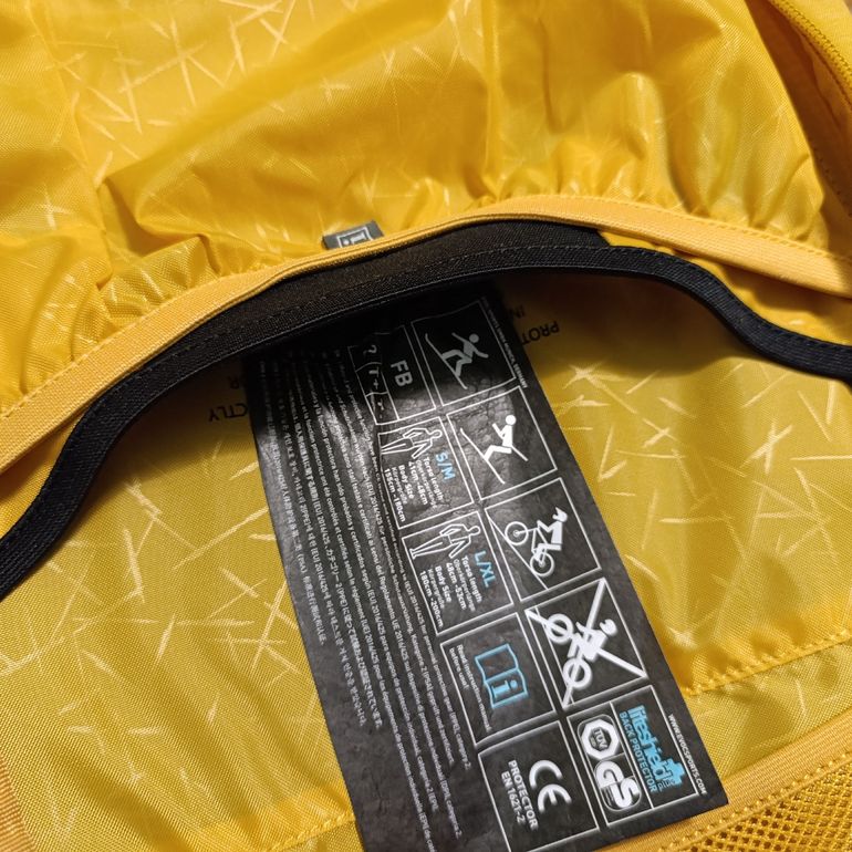 Used EVOC TRAIL PRO 10L Backpack bike — image 12 of 28