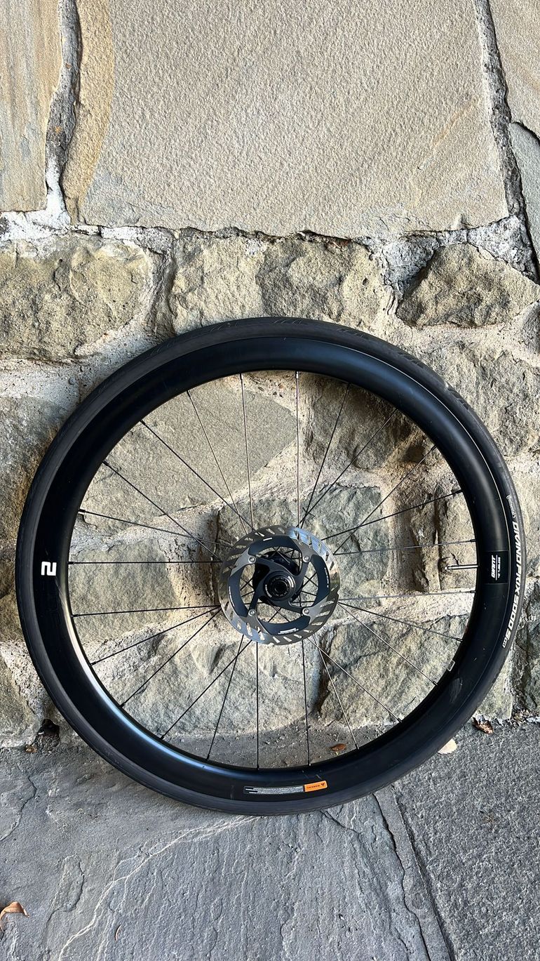 Used Giant RUOTE 2024 bike — image 3 of 5
