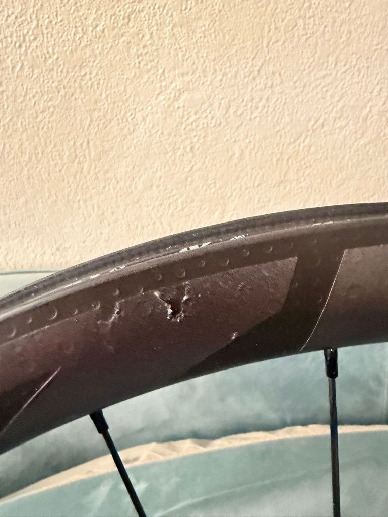Used Zipp 303 Firecrest Tubeless Disc-brake Wheelset 2023 bike — image 8 of 10
