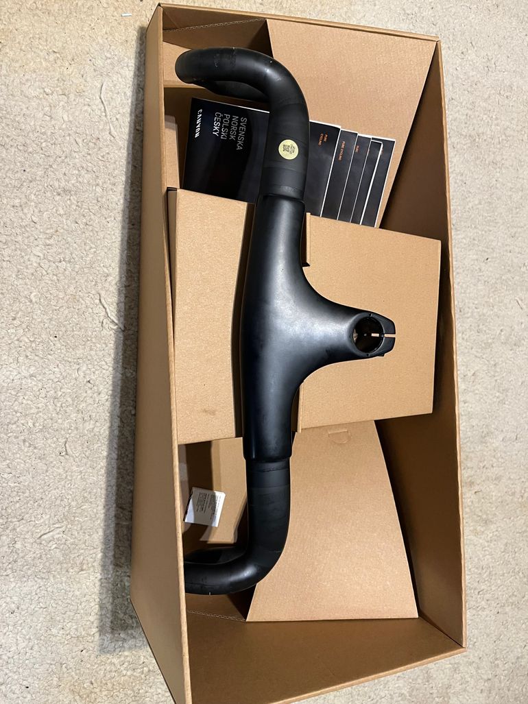 Used Canyon cockpit aero carbone CP0045 2024 bike — image 5 of 5