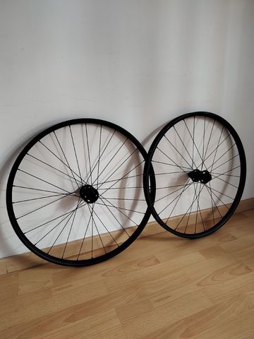 Used Specialized OEM Product 2025 bike — image 1 of 7