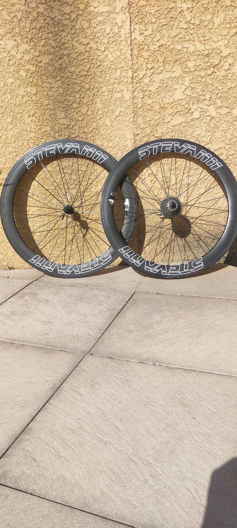 Used Stevan 11 Roues Carbone bike — image 1 of 4