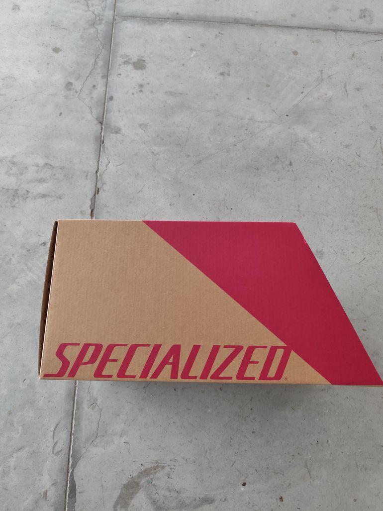 Used Specialized Camber Helmet 2026 bike — image 4 of 4