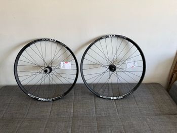 Used Dt Swiss FR560 Wheelset bike