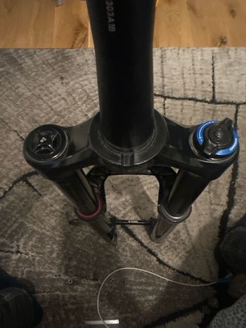 Used RockShox Domain Fork 2022 bike — image 4 of 5