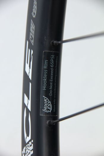 Used Boyd Pinnacle 700c Carbon Gravel Wheelset bike — image 11 of 14