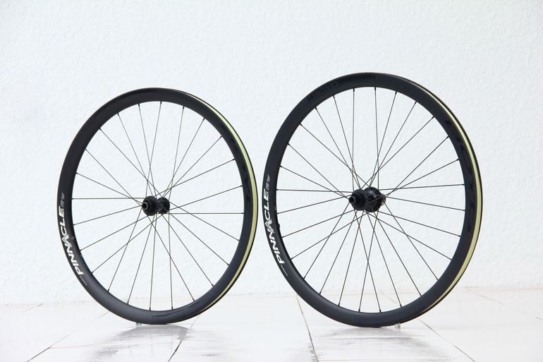 Used Boyd Pinnacle 700c Carbon Gravel Wheelset bike — image 9 of 14