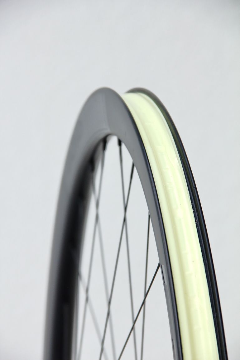 Used Boyd Pinnacle 700c Carbon Gravel Wheelset bike — image 12 of 14