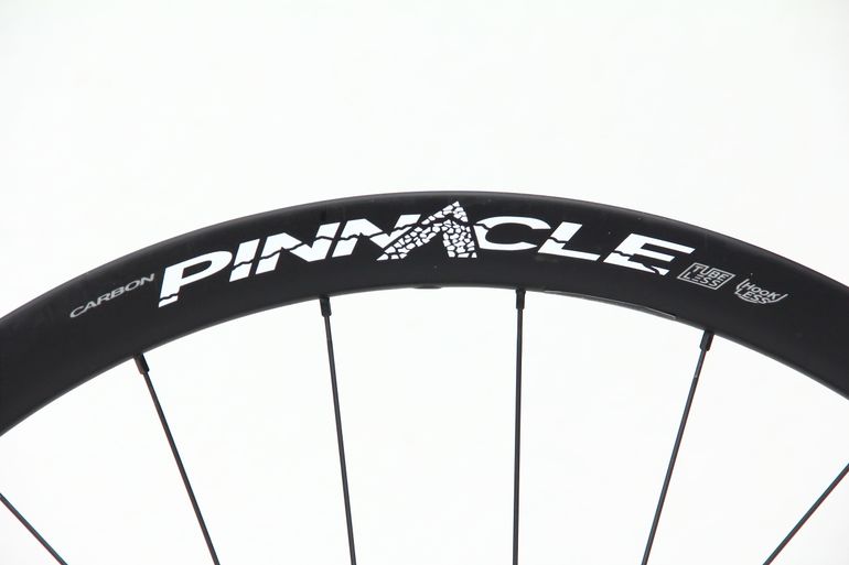 Used Boyd Pinnacle 700c Carbon Gravel Wheelset bike — image 4 of 14