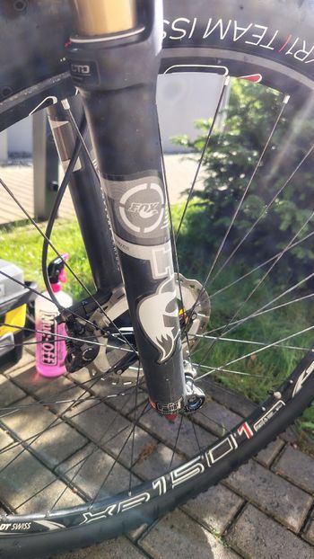 Used Fox Racing Factory Series FIT4 Fork Non-Boost 15x100 100mm Travel 2017 bike — image 4 of 6