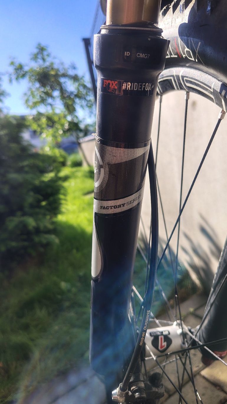 Used Fox Racing Factory Series FIT4 Fork Non-Boost 15x100 100mm Travel 2017 bike — image 3 of 6