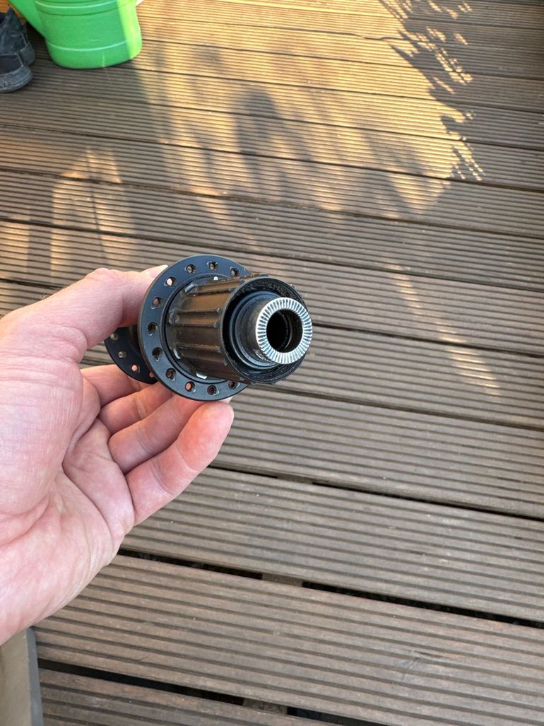 Used Shimano XT FH-M788 2016 bike — image 2 of 3
