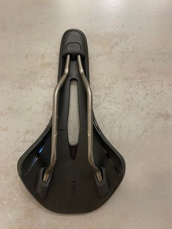 Used Fizik Vento Antares R3 Kium Rail 140 mm 2025 bike — image 2 of 3