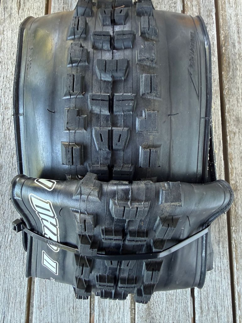 Used Maxxis MINION DHR 2 29x2.40 WT 2026 bike — image 1 of 2