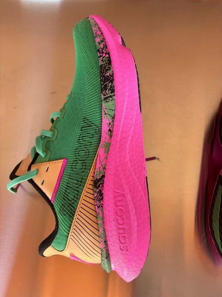 Used Saucony endorphin azura bike — image 7 of 7