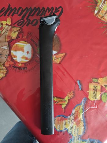 Used Autre Tige de selle carbone compatible Tarmac SL8 30,5 cm 2024 bike — image 2 of 5