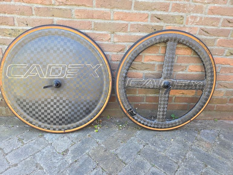 Used Cadex TT Tubeless Wielset met Ceramicspeed Lagers 2023 bike — image 2 of 3